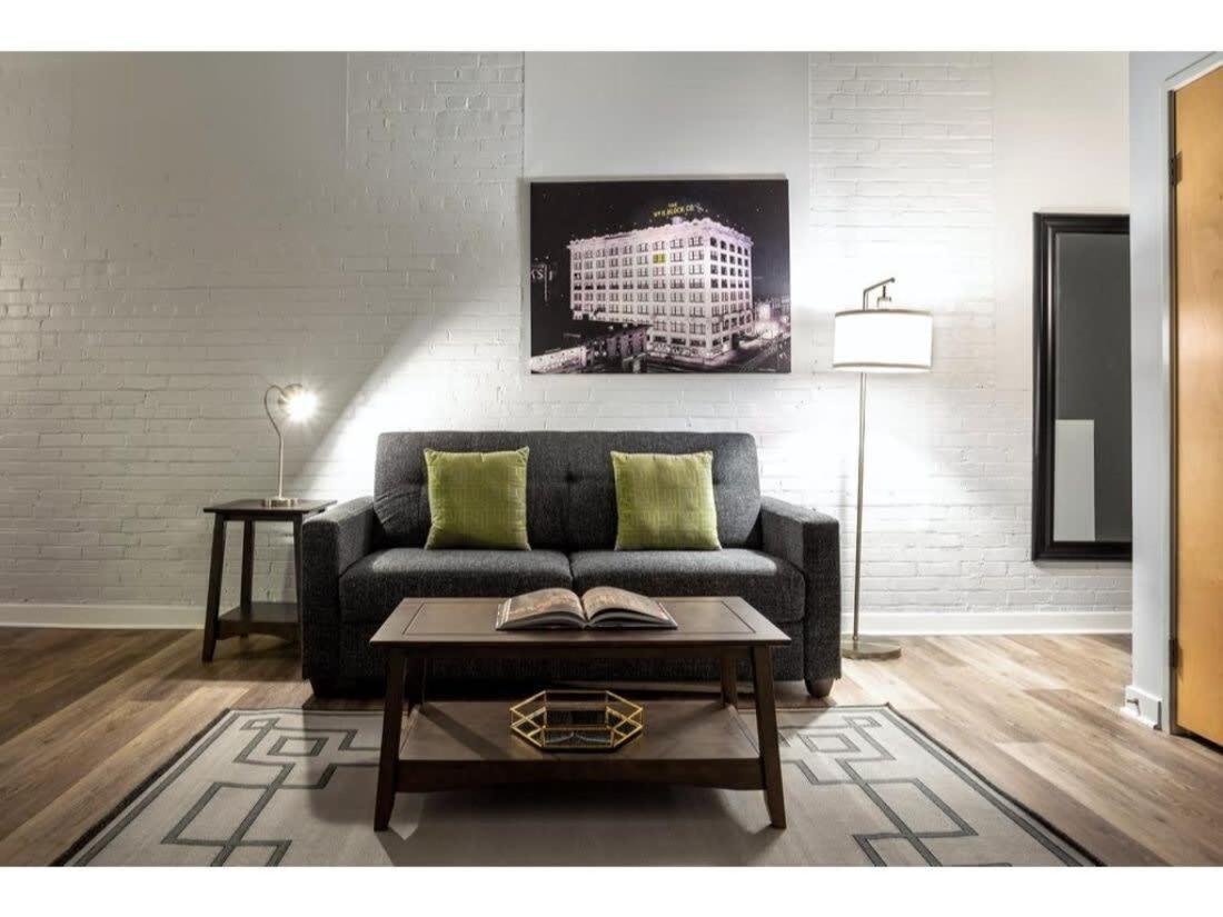 Bold 2Br 2Ba In The Block Apartment By Cozysuites! Indianapolis Eksteriør bilde