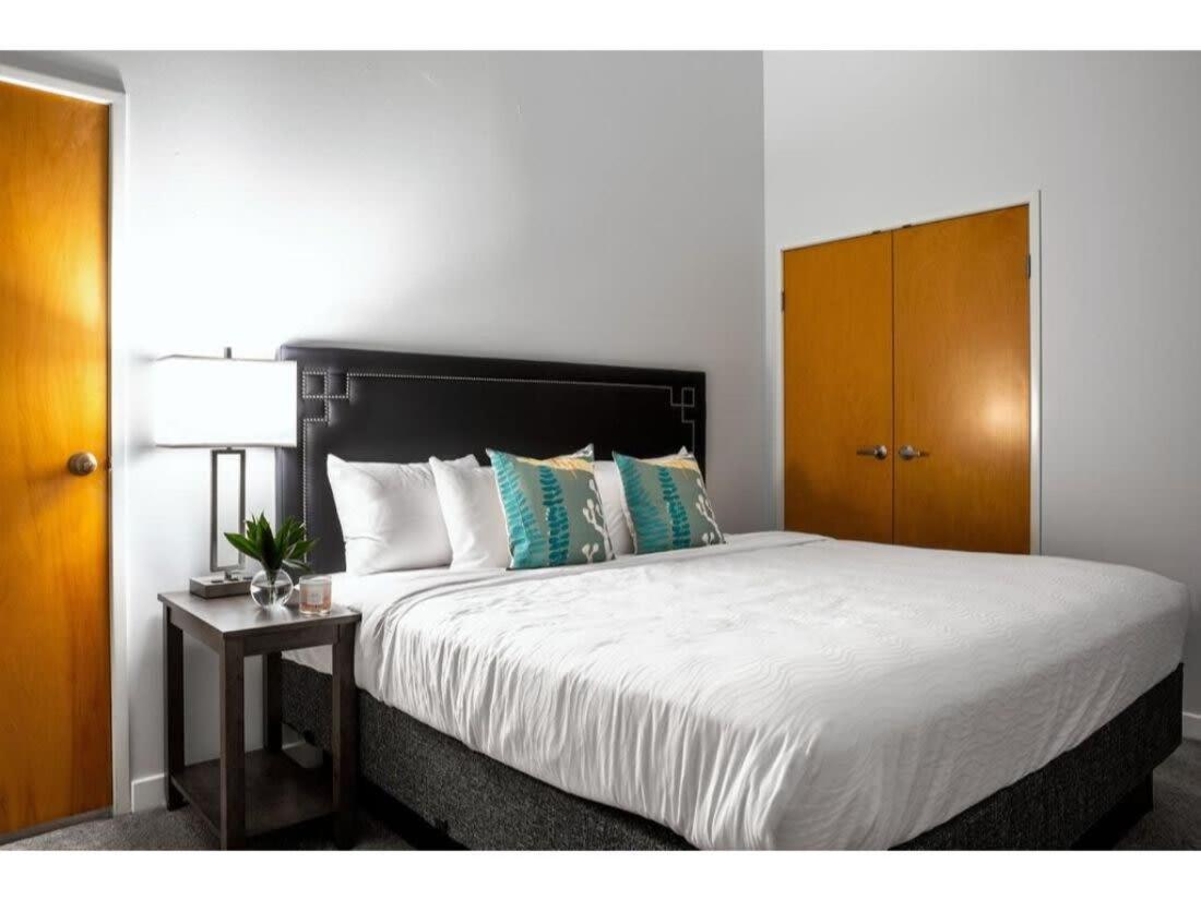 Bold 2Br 2Ba In The Block Apartment By Cozysuites! Indianapolis Eksteriør bilde