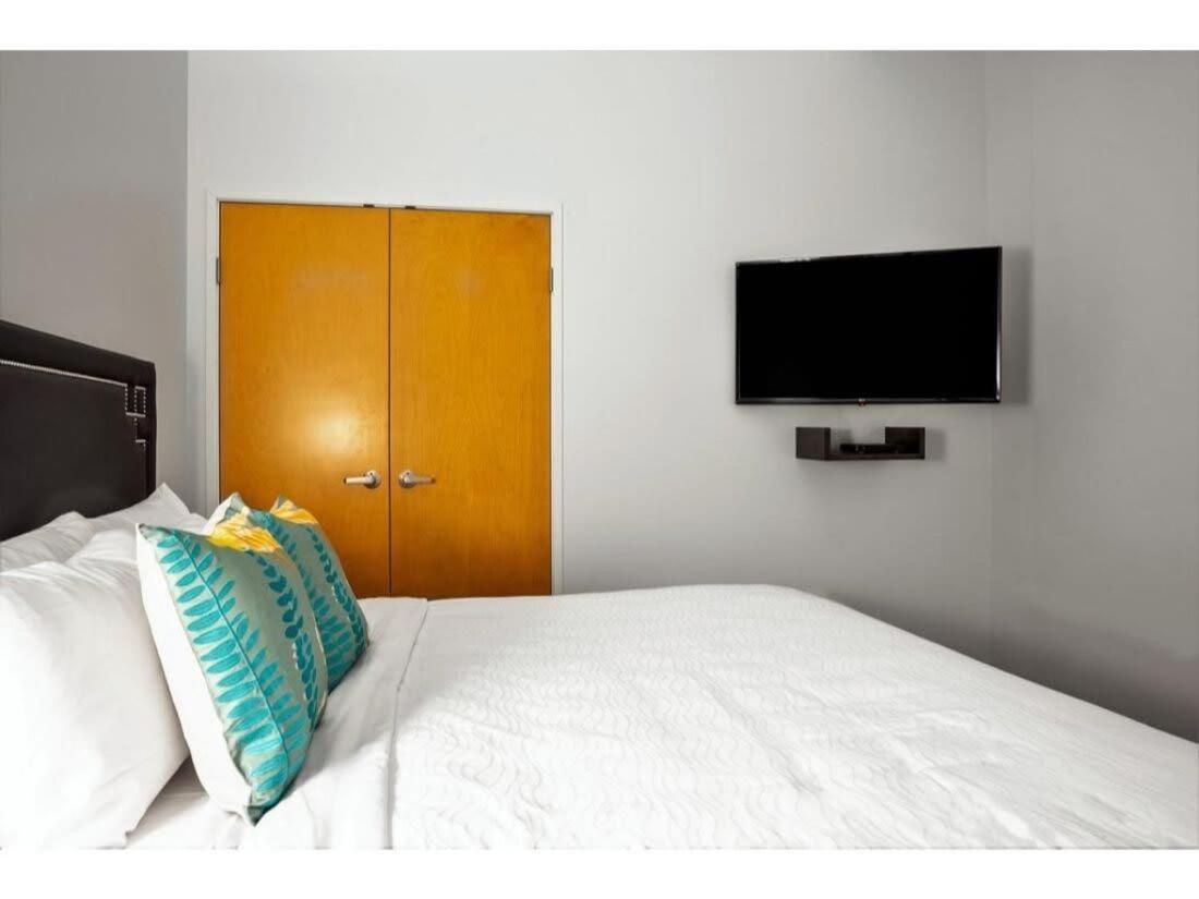 Bold 2Br 2Ba In The Block Apartment By Cozysuites! Indianapolis Eksteriør bilde